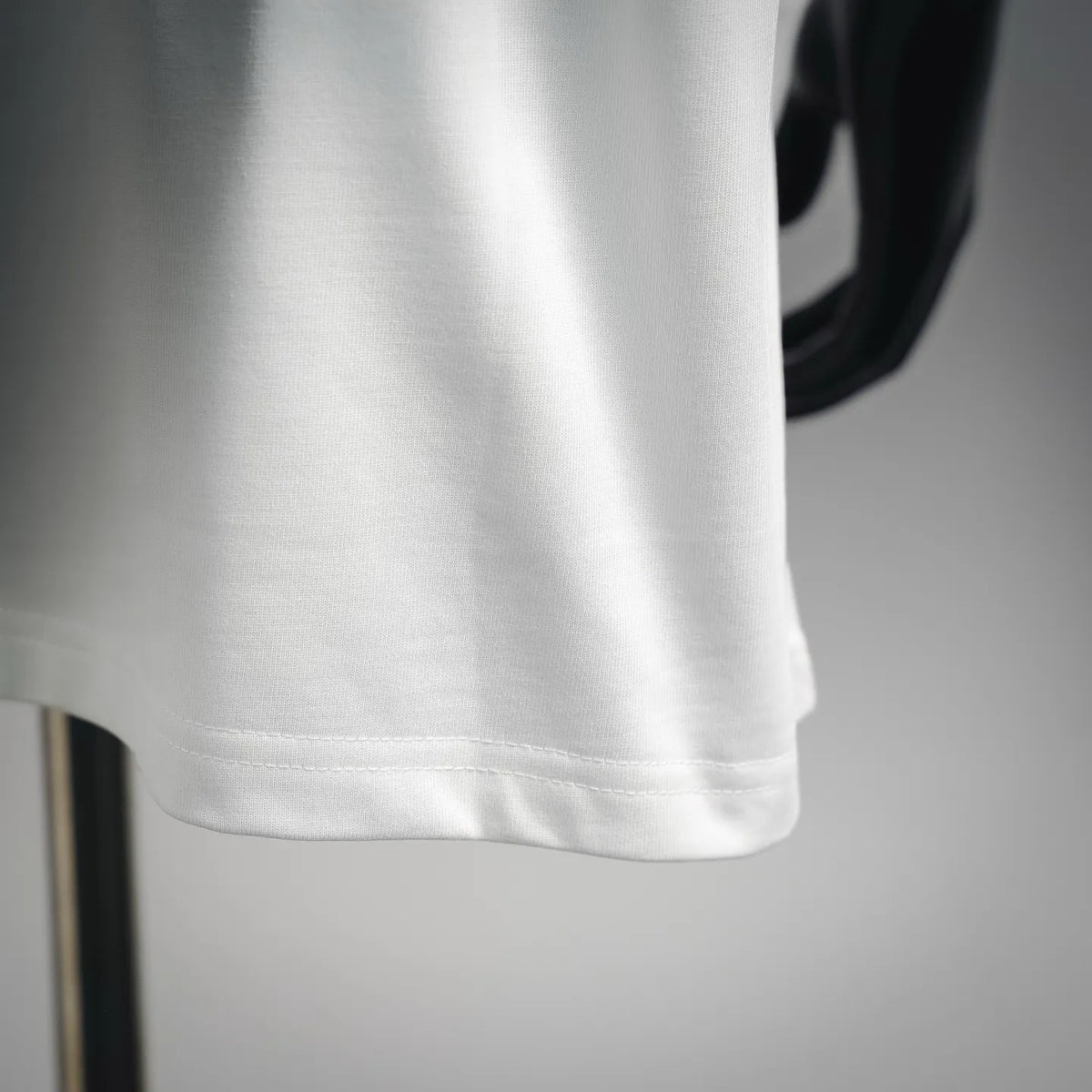 White LOEWE T-shirt hem with stitched seam detail