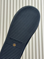 Rubber outsole with Balenciaga logo, ridged tread and Made in Italy