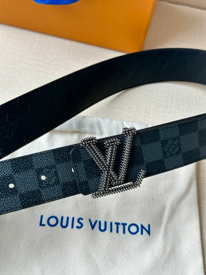 Checkered leather belt with textured silver-toned LV buckle detail