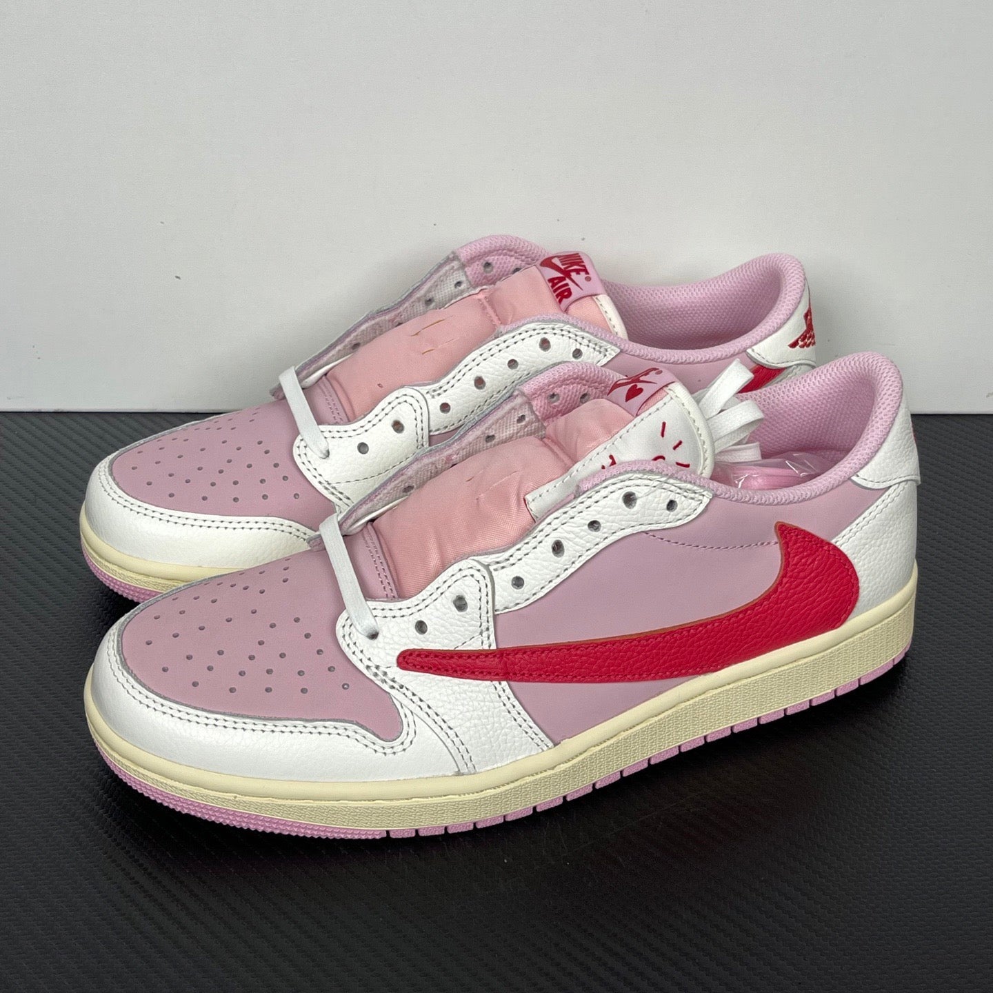LJR Batch-Air Jordan 1 × Travis Scott