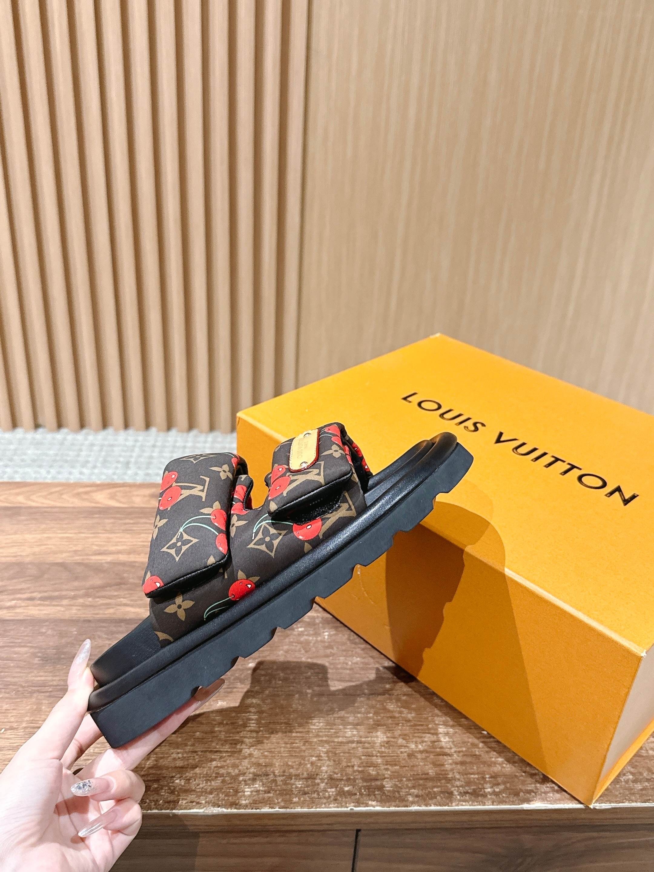 Luxury Shoes Louis Vuitton Sandals