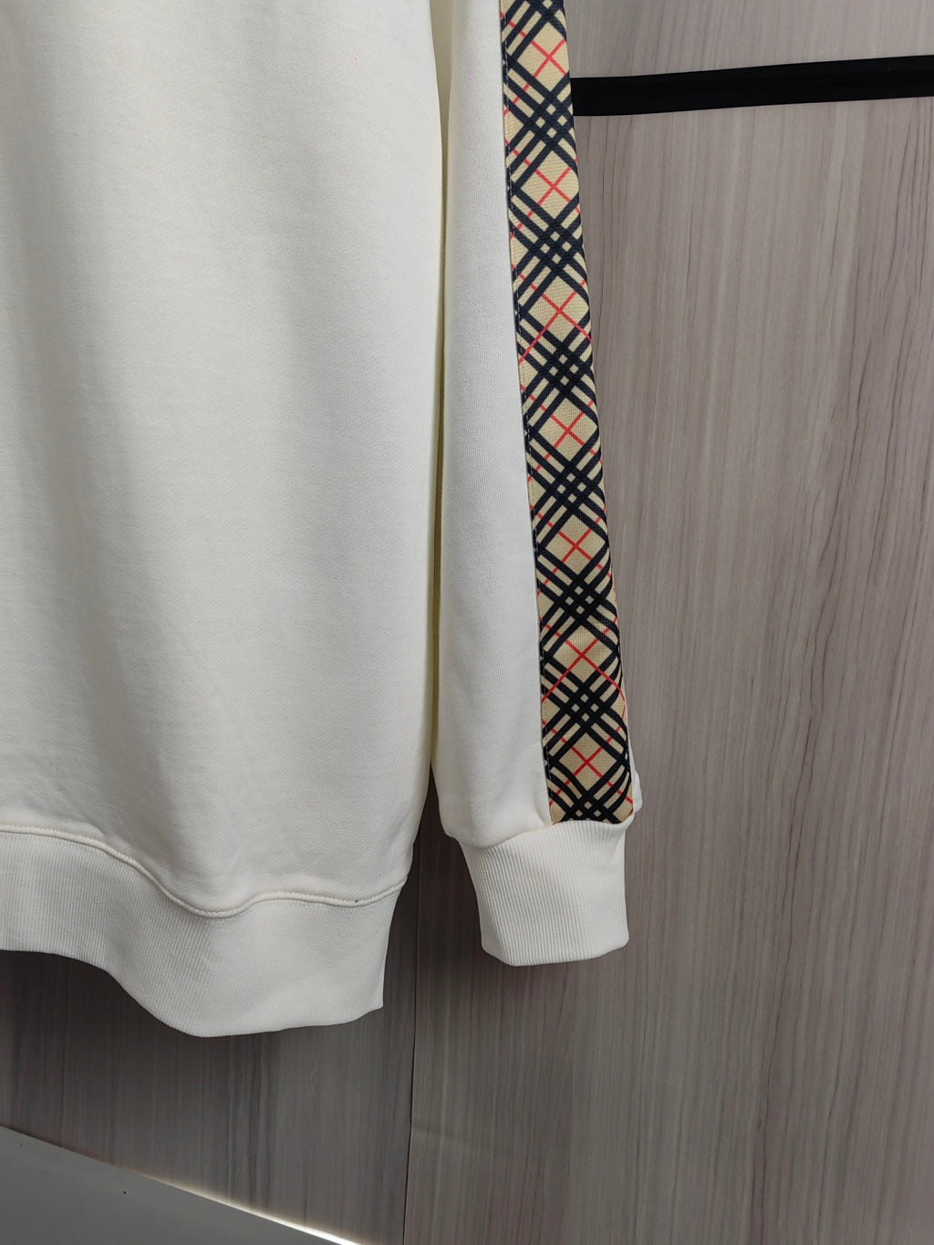 Burberry kids crewneck sweatshirt hem with cream cuffs and check sleeve trim.