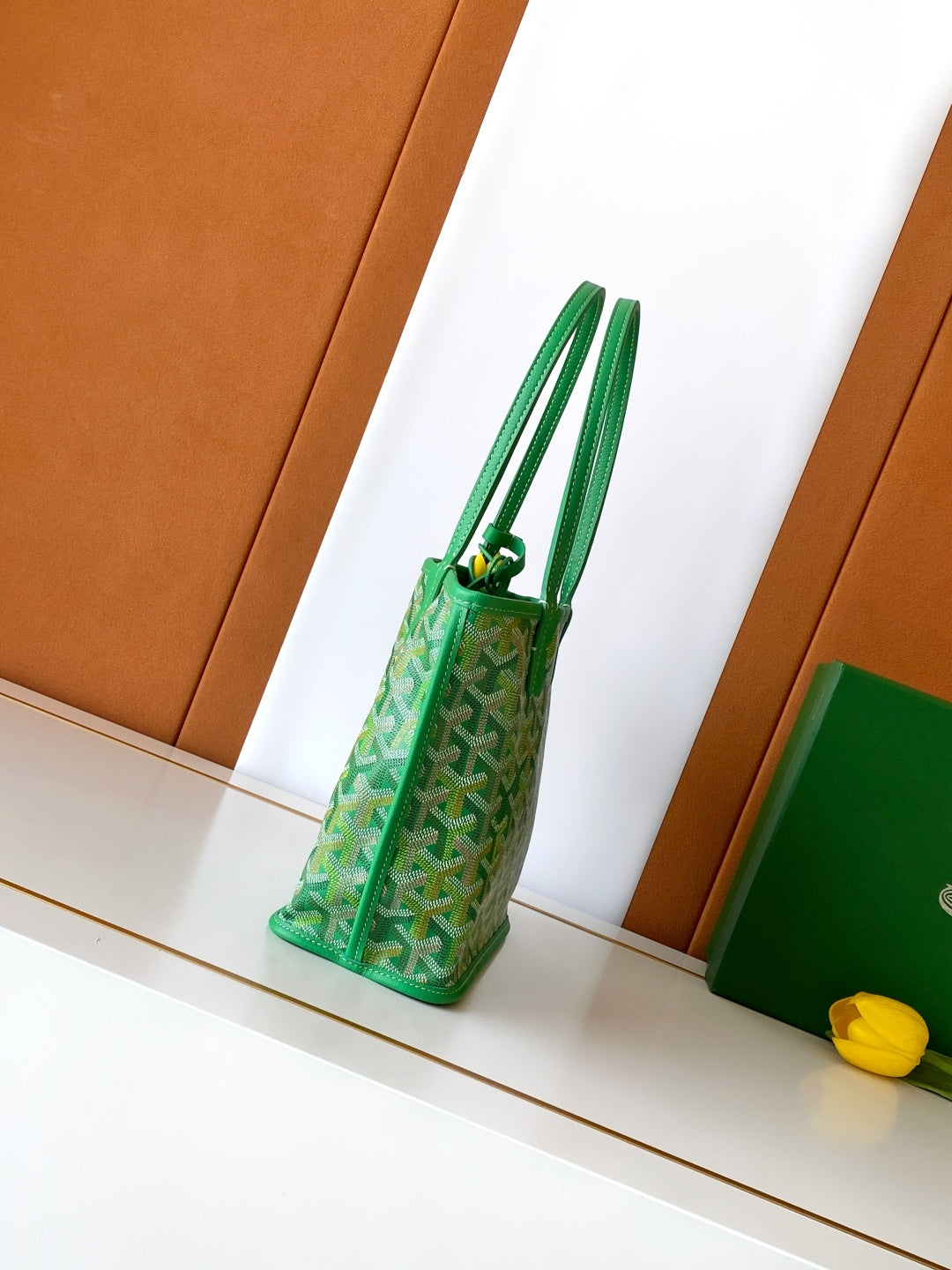 Green patterned tote bag with double top handles