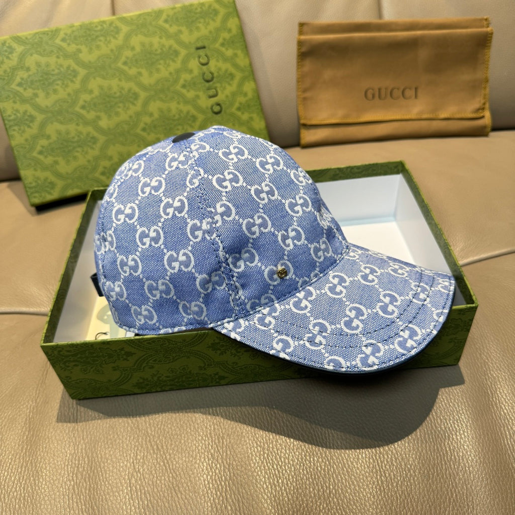 Gucci GG canvas baseball cap in blue with curved brim and front button