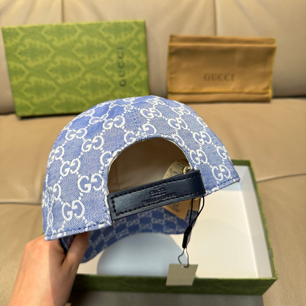 Gucci GG canvas baseball cap in blue with adjustable strap and curved brim