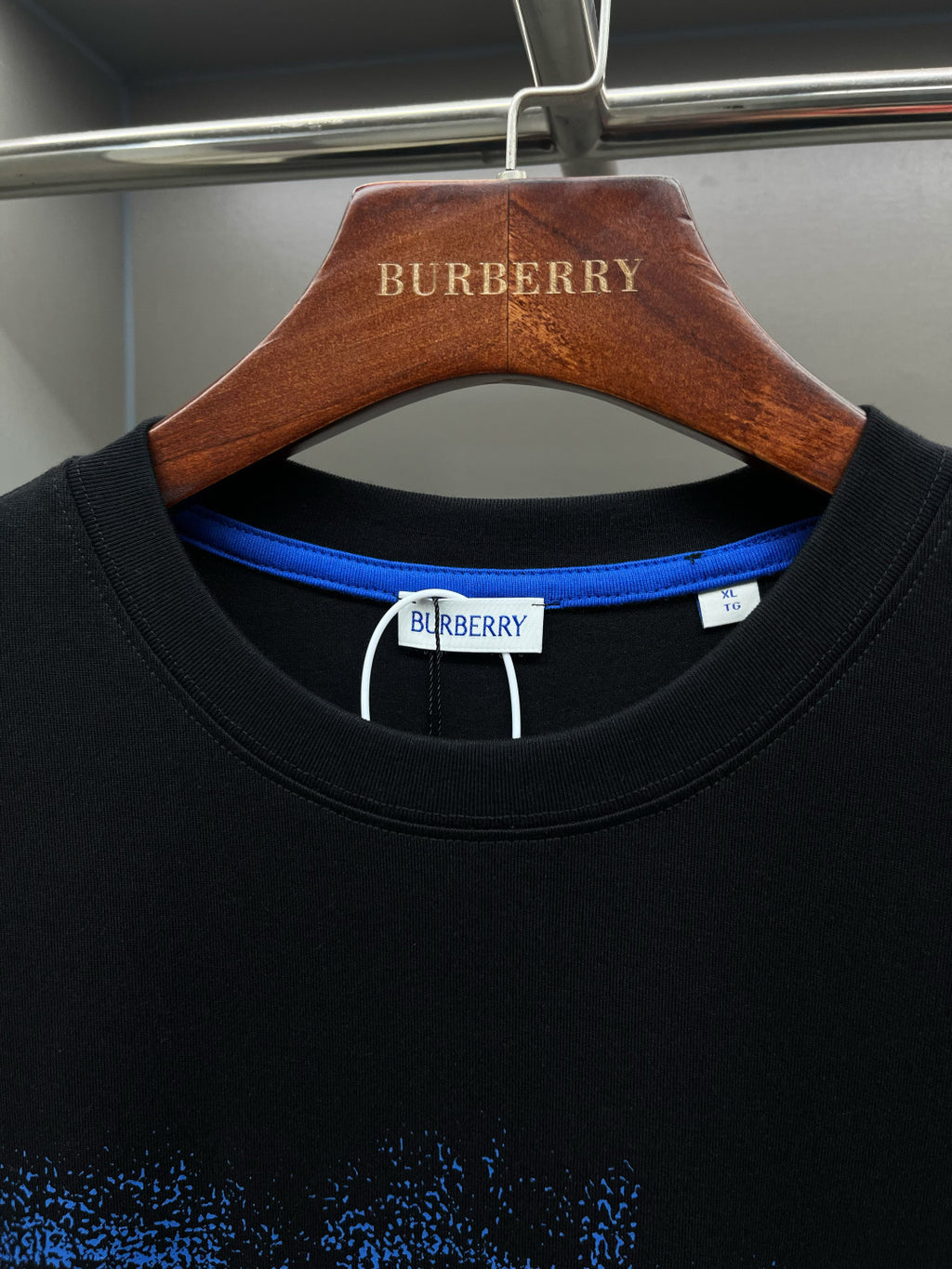 Black Burberry T-shirt crew neck with blue-trim collar logo label