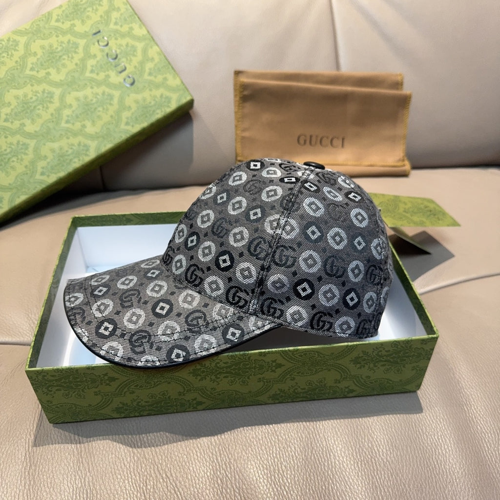 Gucci cap in dark gray with GG monogram pattern, front panels, curved brim