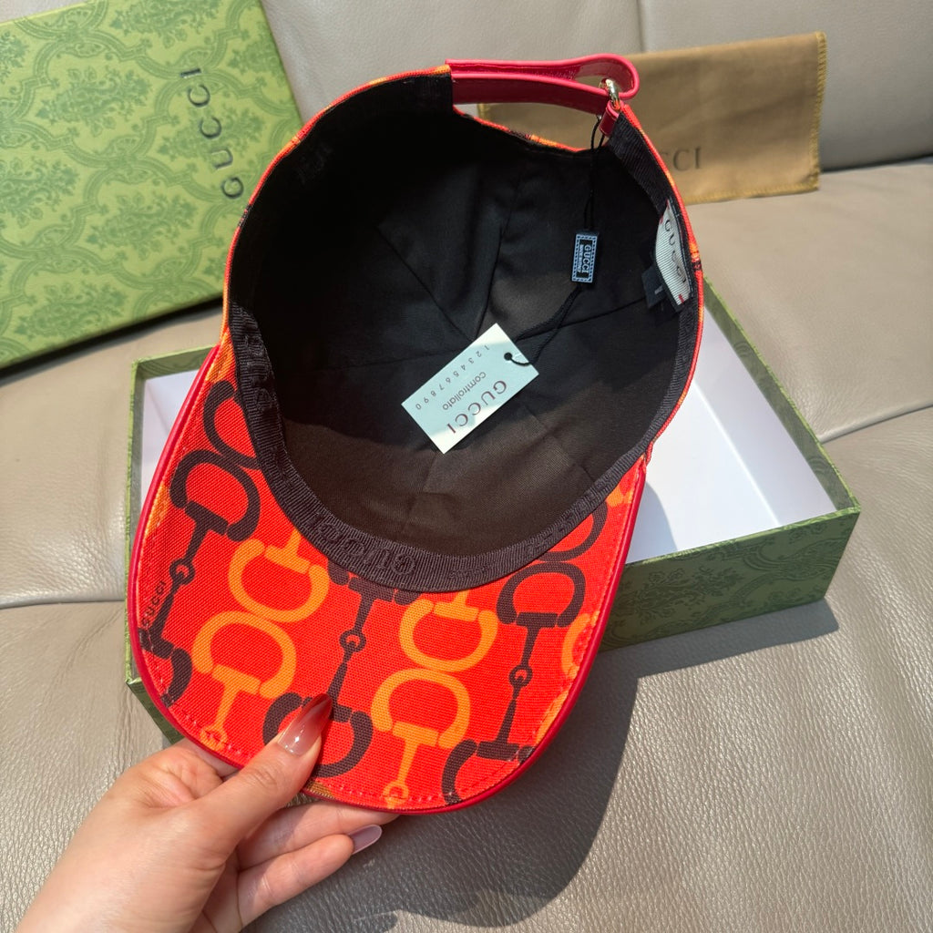 Gucci cap interior with black lining and red logo exterior, curved brim