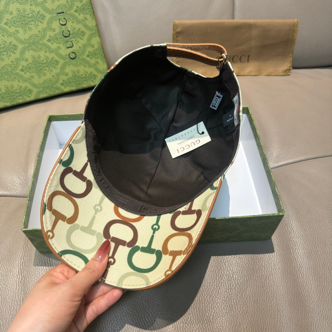 Gucci cap, black interior with horsebit-pattern underside; open brim