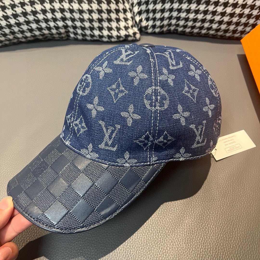 Louis Vuitton cap in blue denim with monogram crown and checkered brim edge