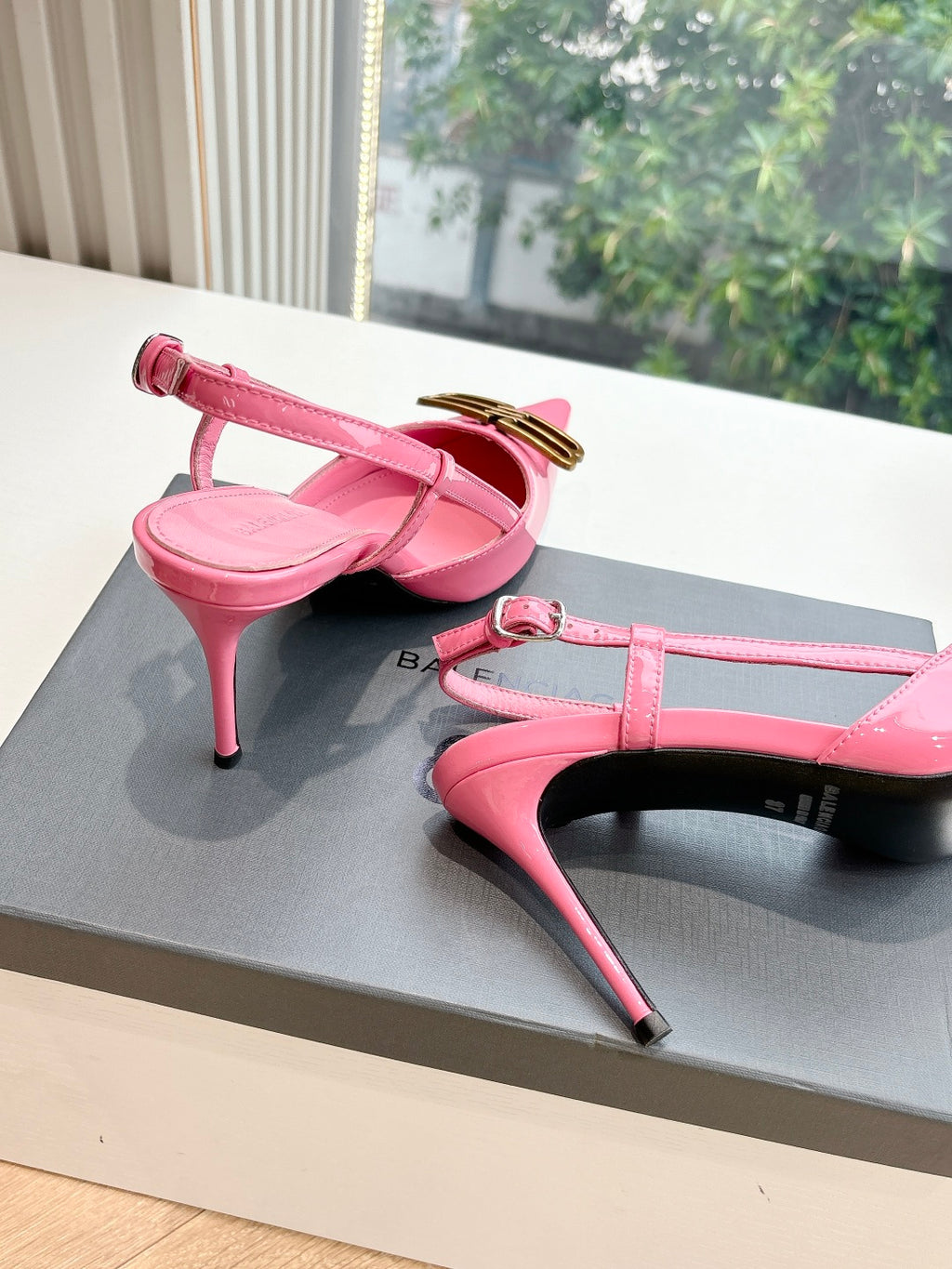 Pink slingback heels with pointed toe, stiletto heel, gold buckle ankle strap