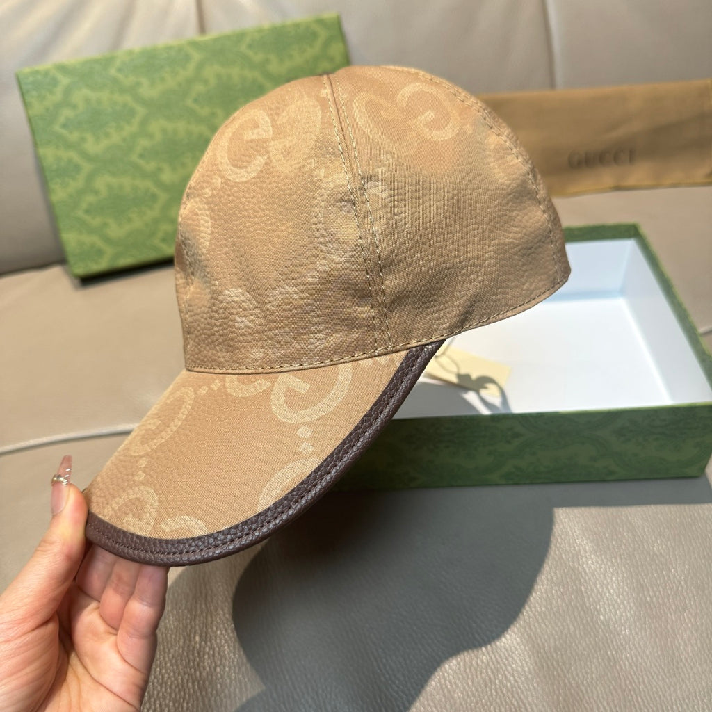 Gucci GG baseball cap in beige-brown with dark-trim brim and side panel stitching