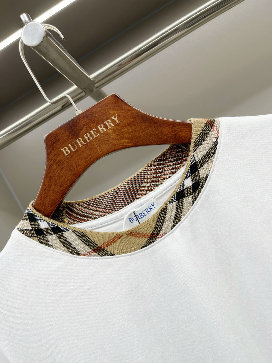 White T-shirt neckline with Burberry check-pattern inner facing and logo label