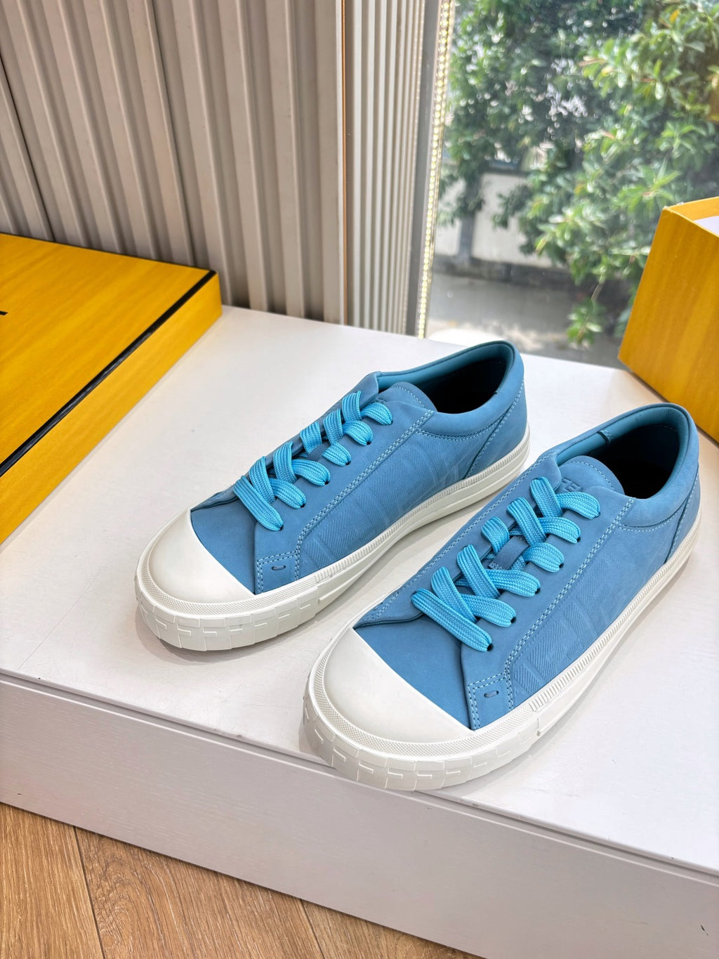 Fendi ladies low-top sneakers, light blue suede, turquoise lace-up and white rubber sole
