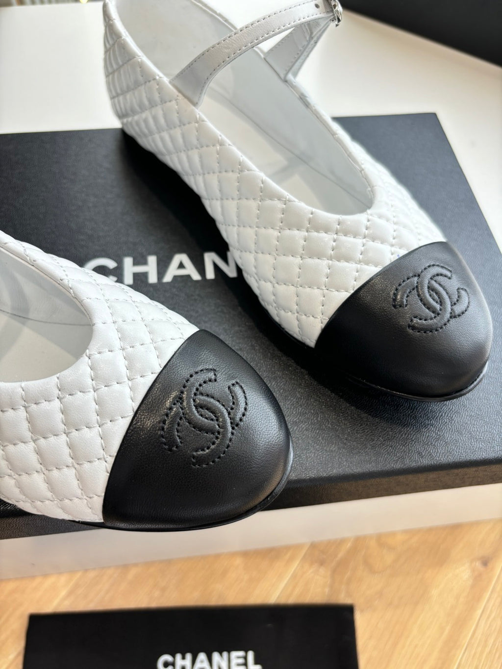 Luxury Shoes Chanel Ladies