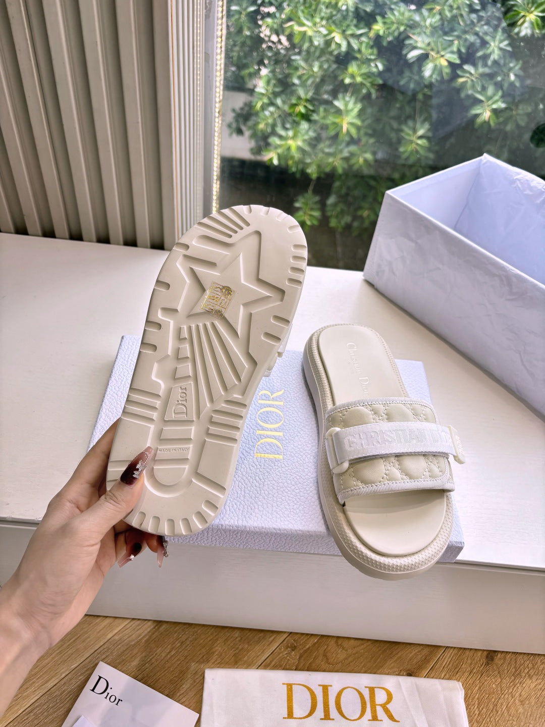 Dior ladies slide sandal outsole, light beige, with star-pattern tread