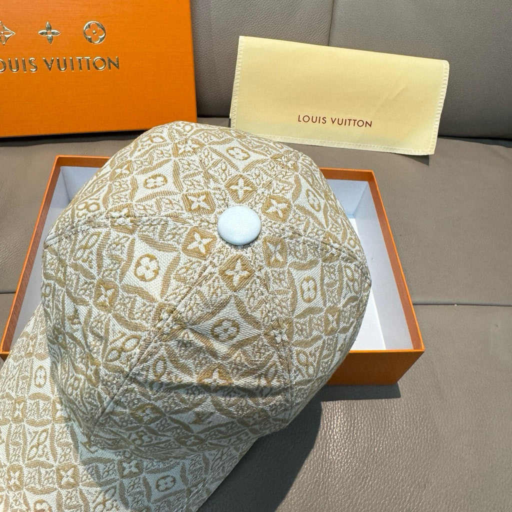 Louis Vuitton monogram baseball cap, light beige/cream with light-blue top button