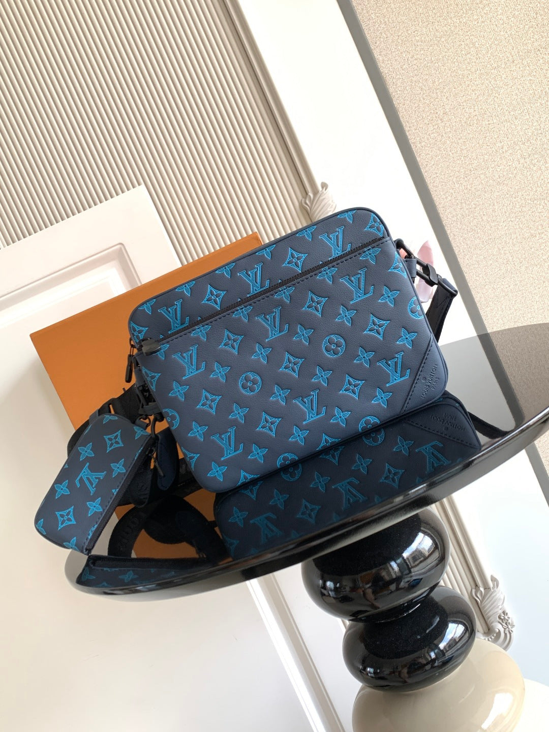 Louis Vuitton blue monogram shoulder bag with flap, crossbody strap and buckle