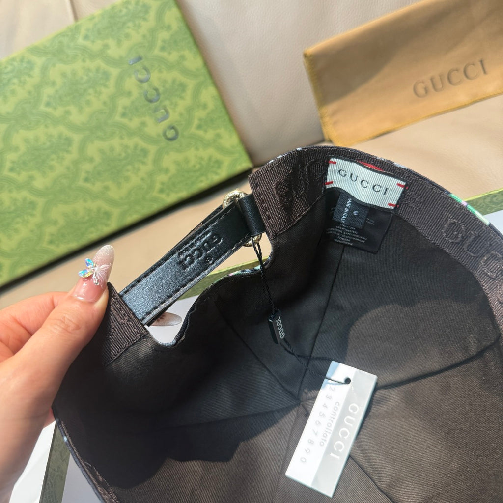 Gucci baseball cap strap and interior label, black fabric with Gucci branding