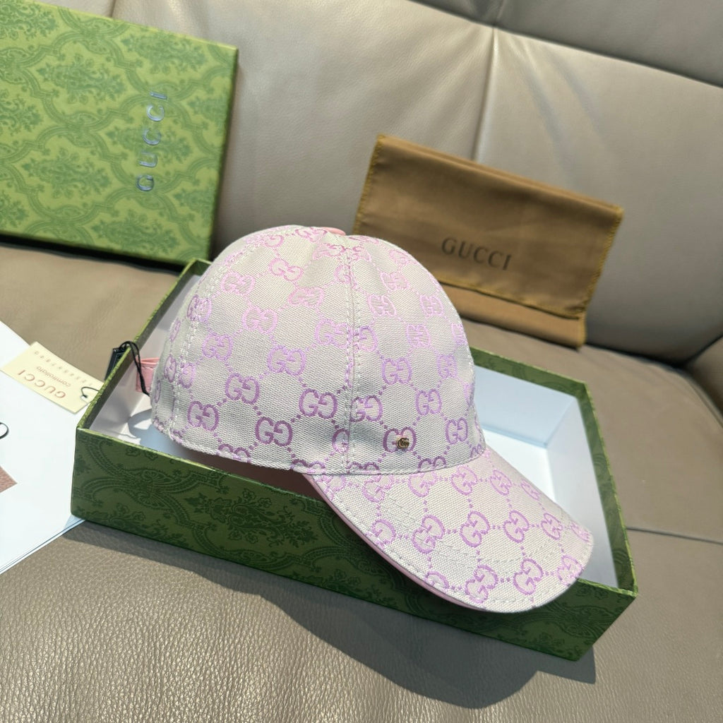 Gucci cap in lavender and pink with GG monogram pattern, curved brim