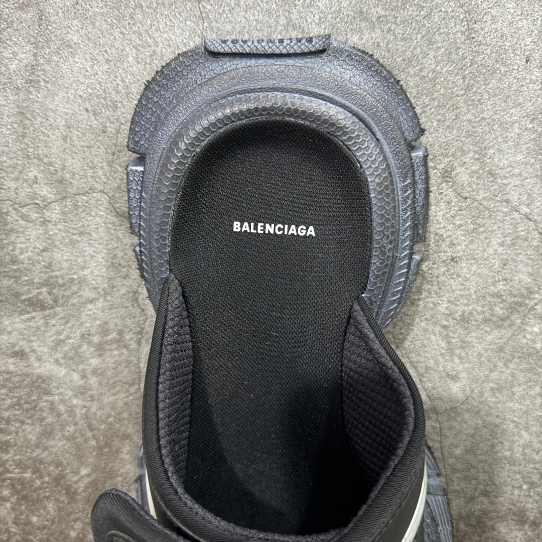 Balenciaga sandals inner view with BALENCIAGA logo on black lining