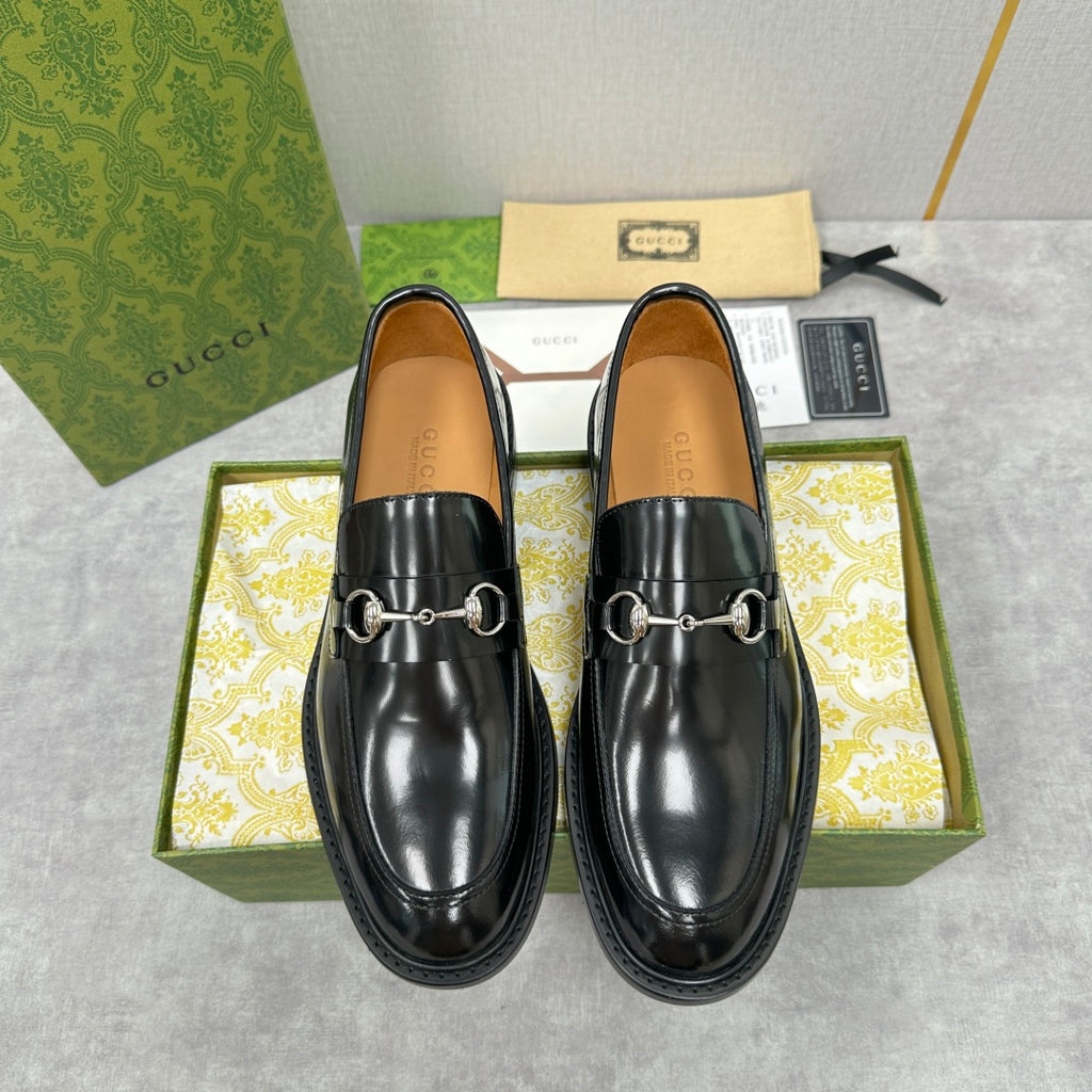 Gucci unisex leather loafer shoes in black, horsebit strap detail, round toe