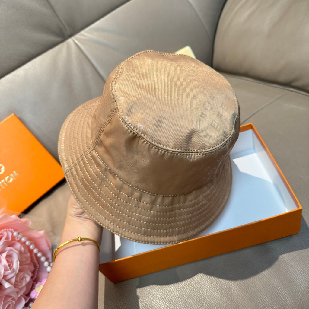 Louis Vuitton bucket hat beige monogram canvas, back view with curved crown