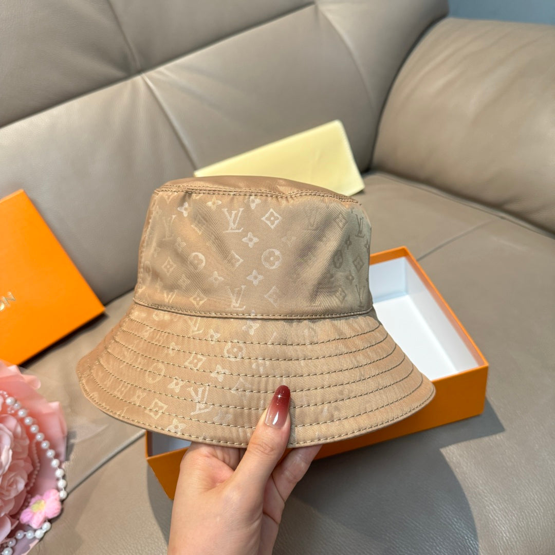 Louis Vuitton bucket hat beige monogram canvas, stitched wide brim and crown