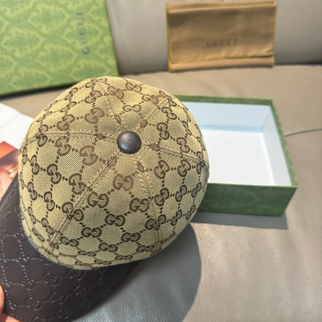 Gucci cap closeup: beige GG crown with round snap button