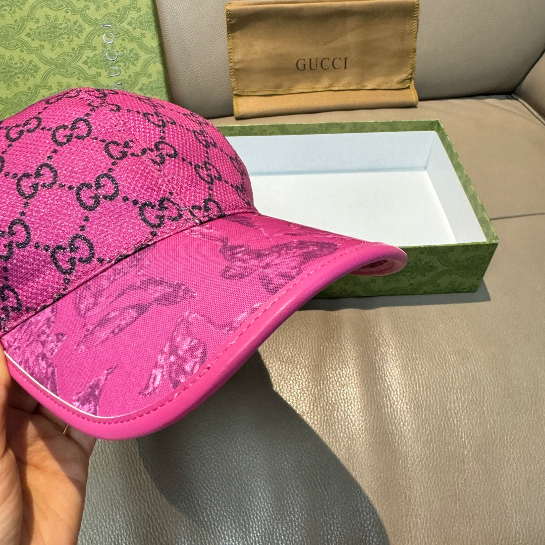 Gucci pink baseball cap with GG monogram fabric and embossed graphic front