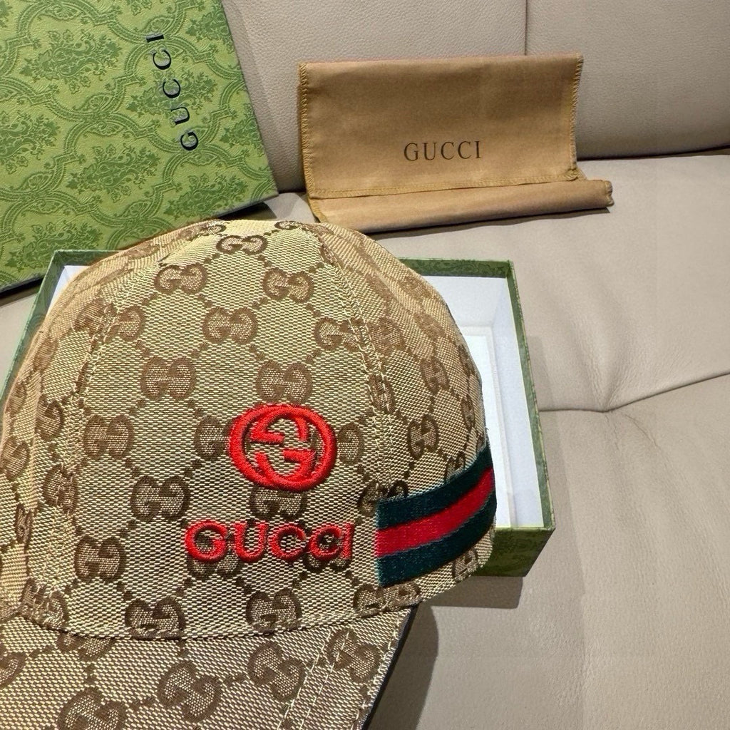 Gucci cap in beige GG canvas with red logo and multicolor web stripe on side
