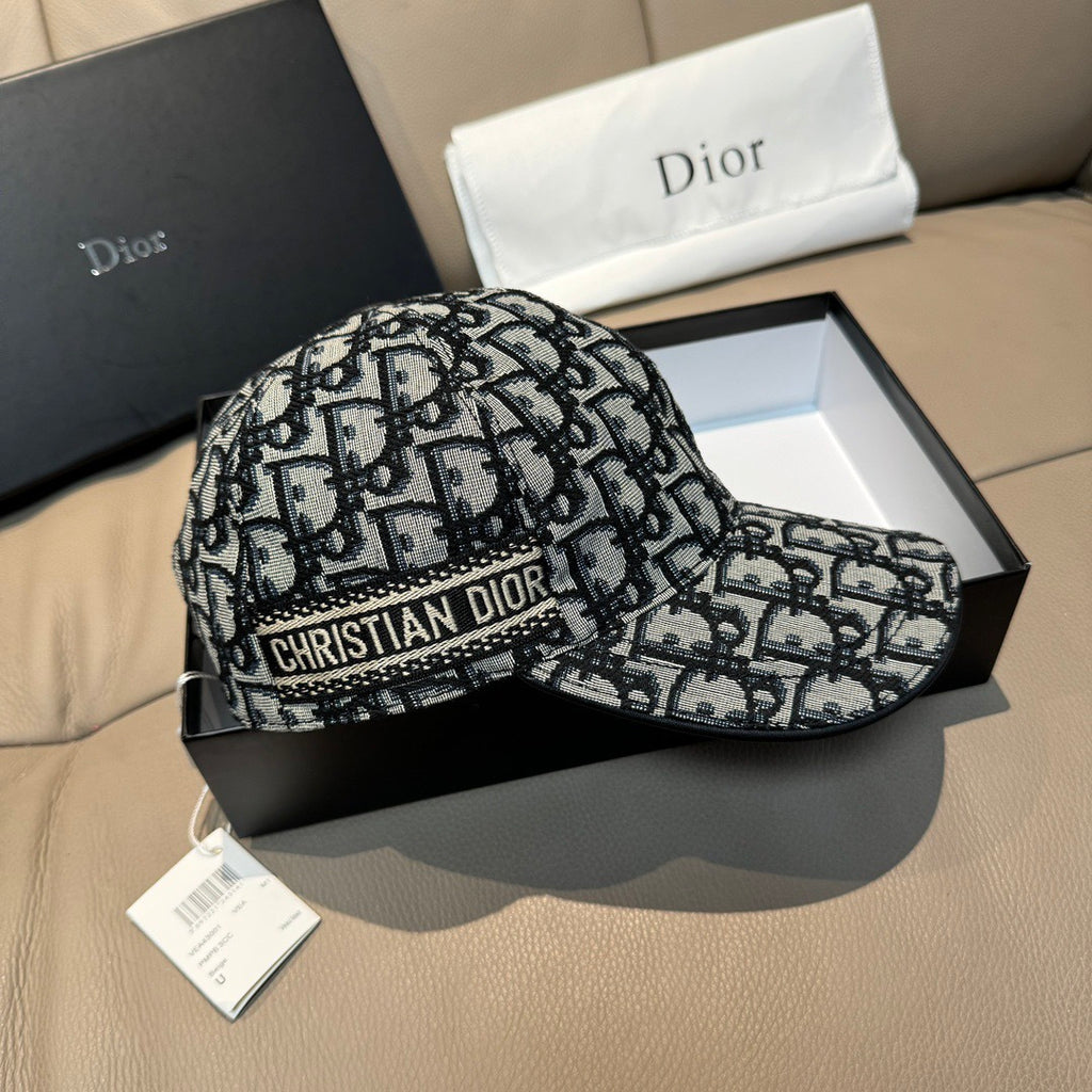 Dior baseball cap with Dior monogram print and front “CHRISTIAN DIOR” logo