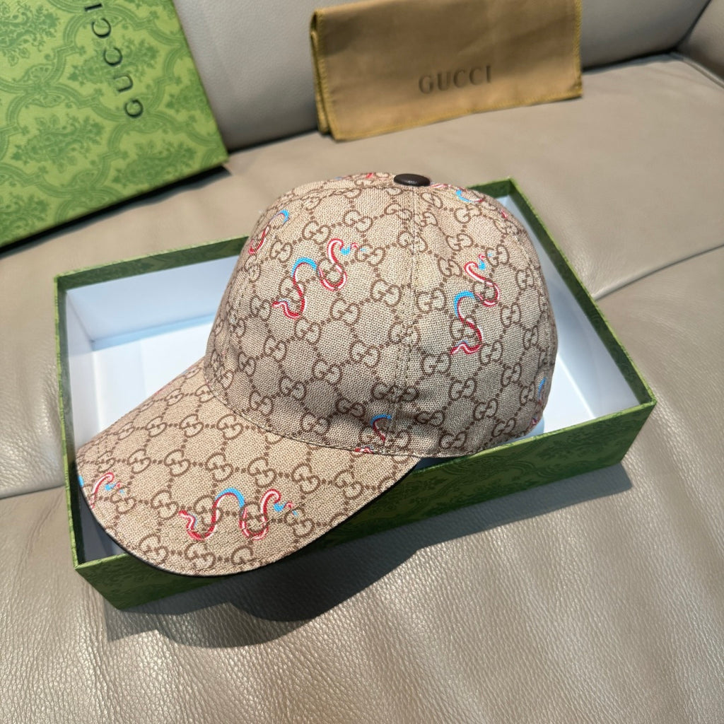 Gucci baseball cap with beige GG-style logo print and multicolor snake embroidery