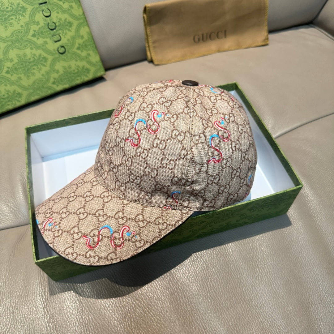 Gucci baseball cap with beige GG-style logo print and multicolor snake embroidery