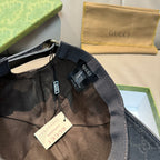 Gucci black baseball cap with interior label and adjustable strap
