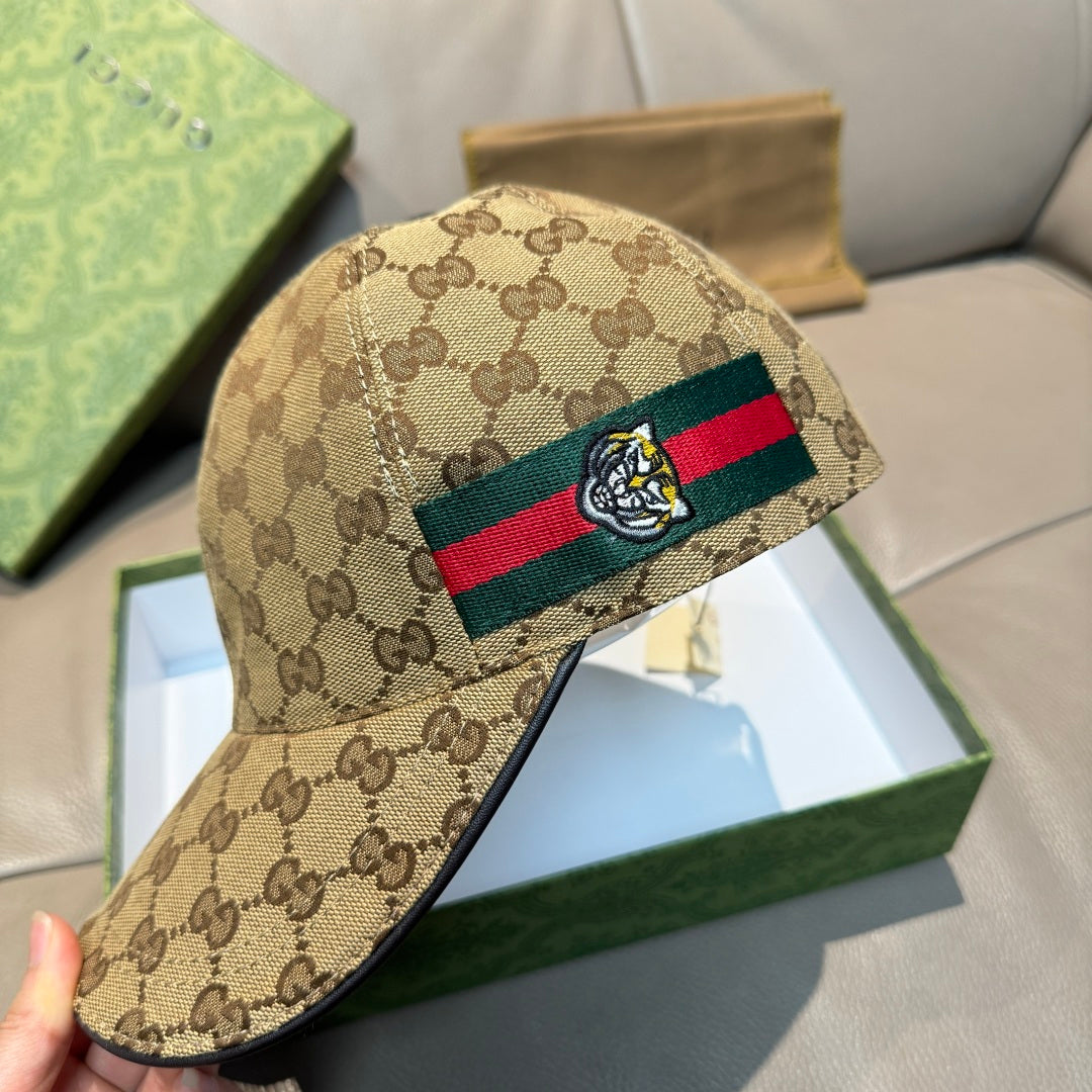 Gucci cap with beige GG canvas and front multicolor web stripe tiger logo patch