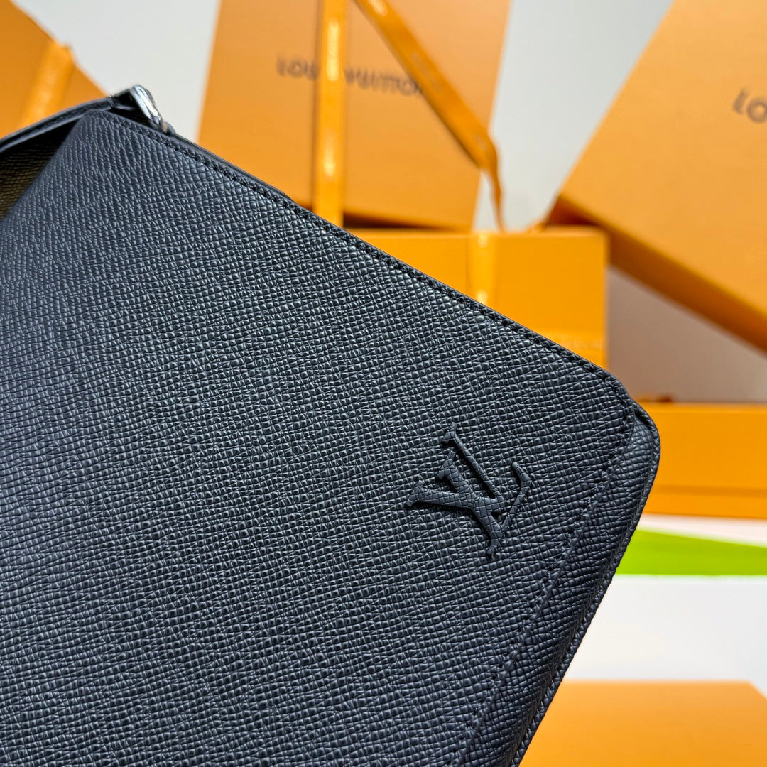 Bags Men Louis Vuitton