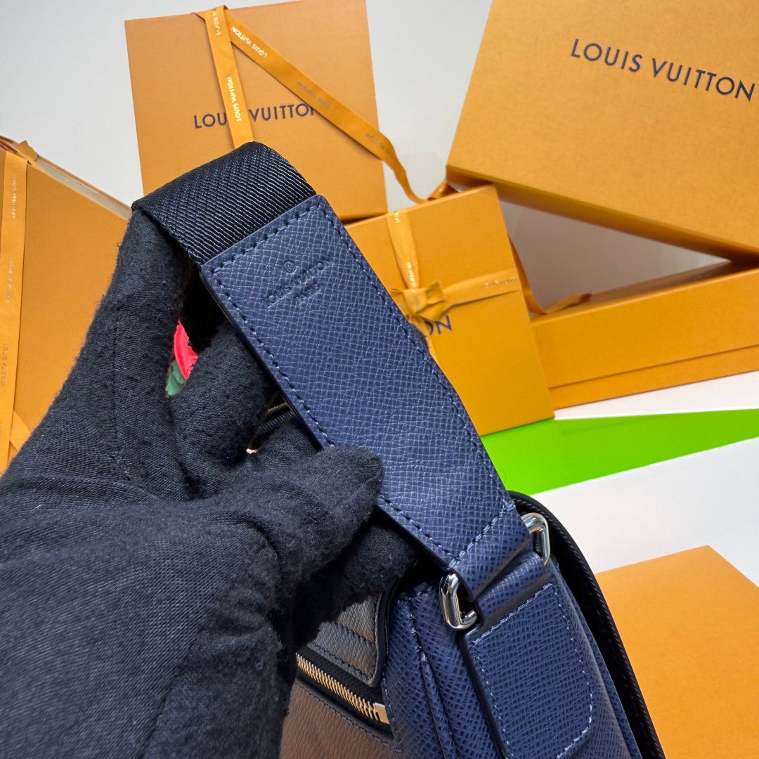 Bags Men Louis Vuitton