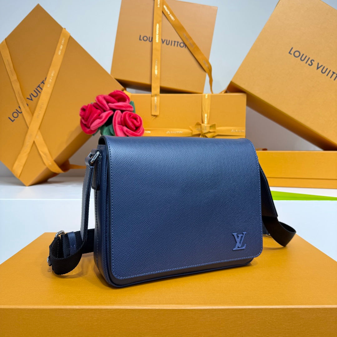 Bags Men Louis Vuitton