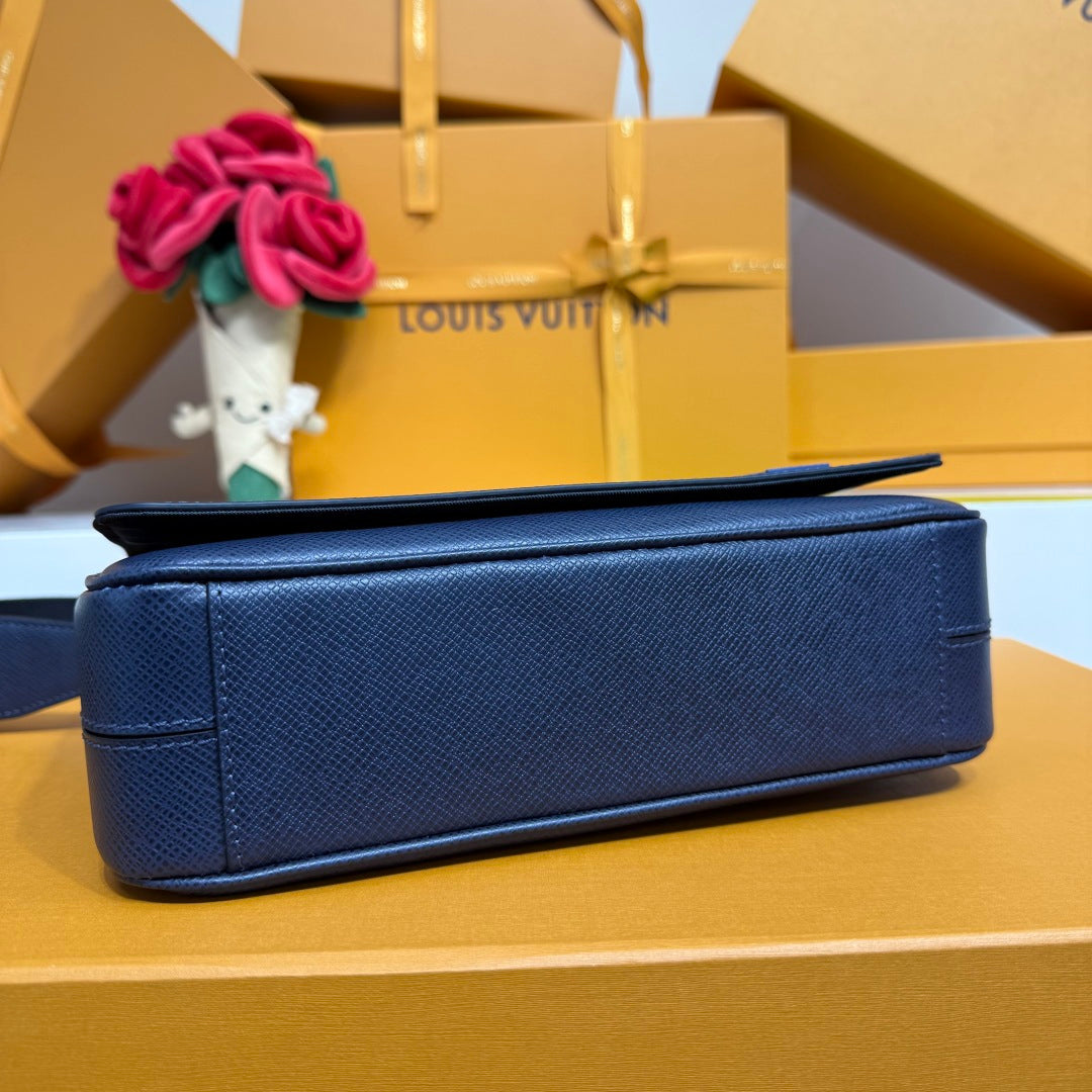 Bags Men Louis Vuitton