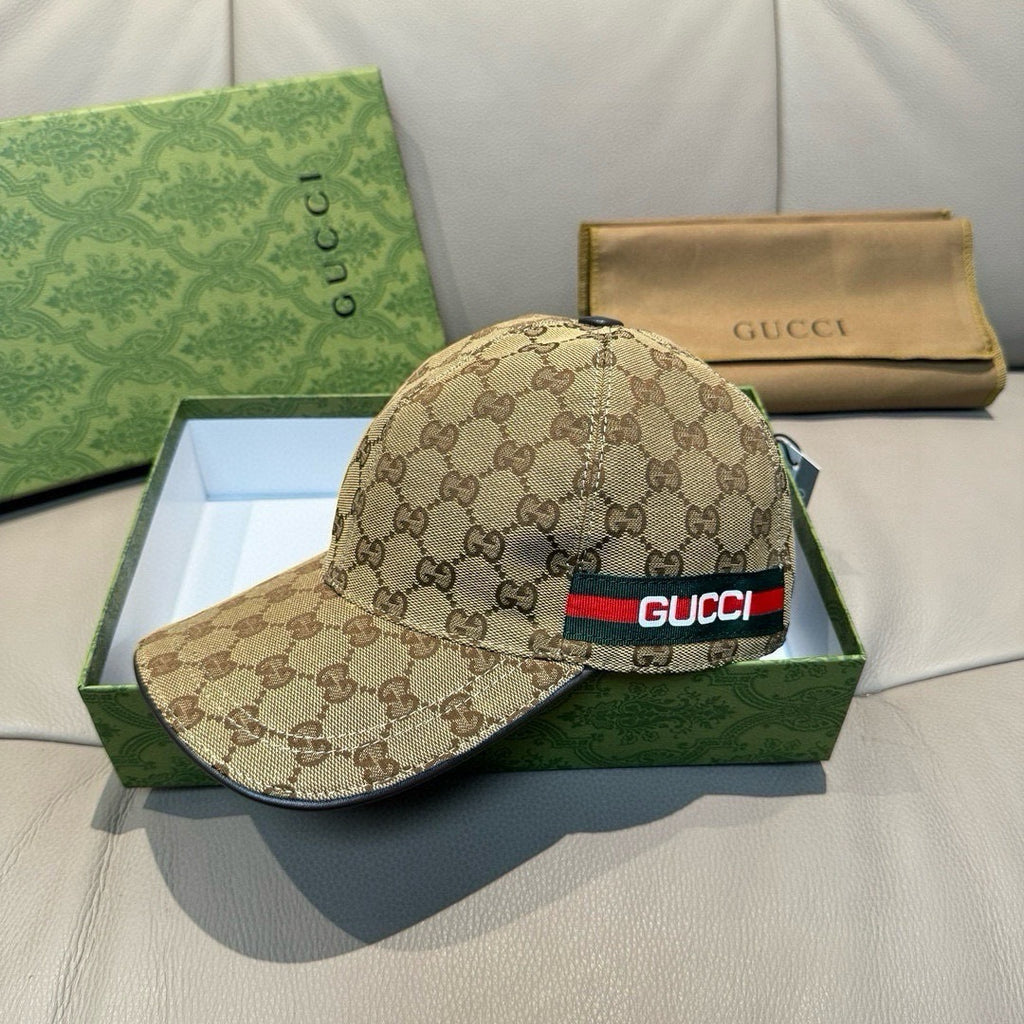 Gucci baseball cap with GG monogram print and multicolor stripe logo
