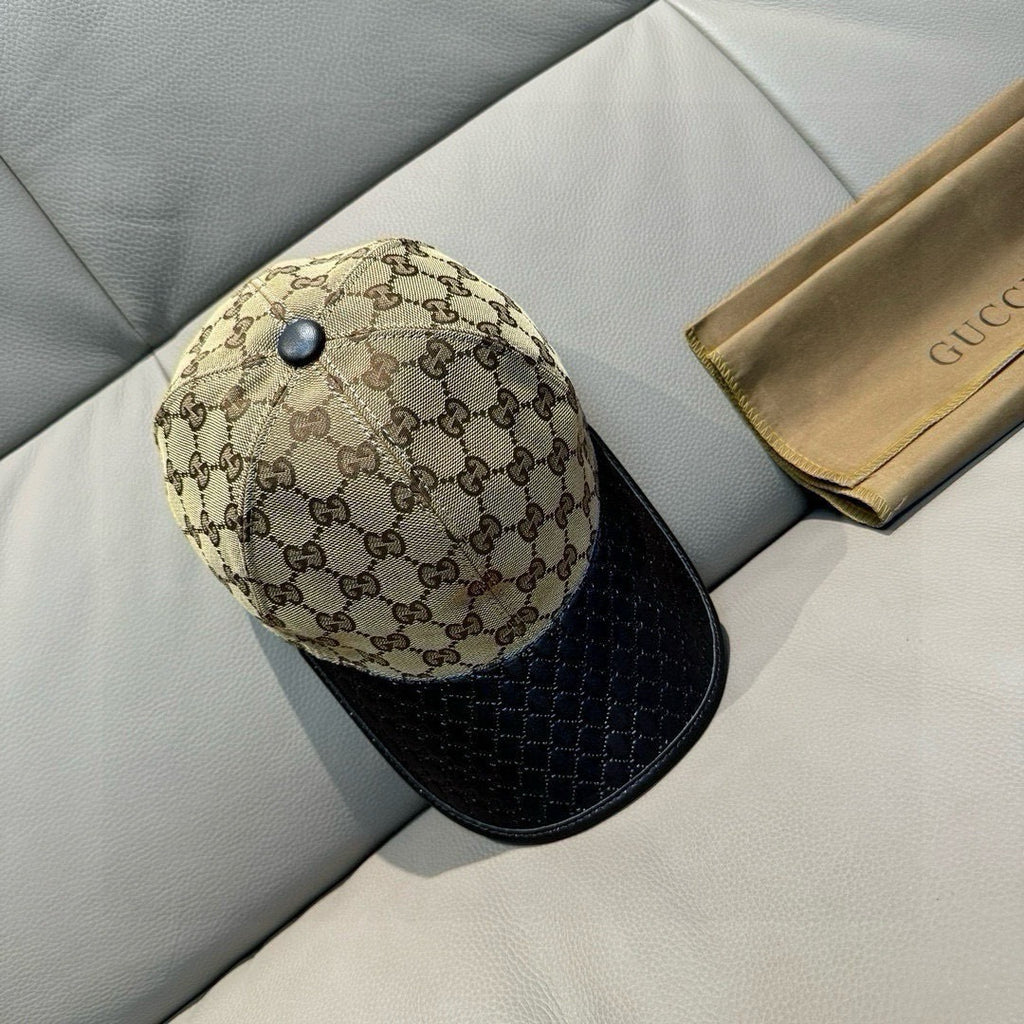Gucci cap three-quarter view with beige GG crown and black textured brim