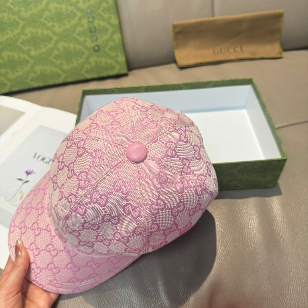 Pink Gucci GG-pattern baseball cap with top button and stitched crown panel