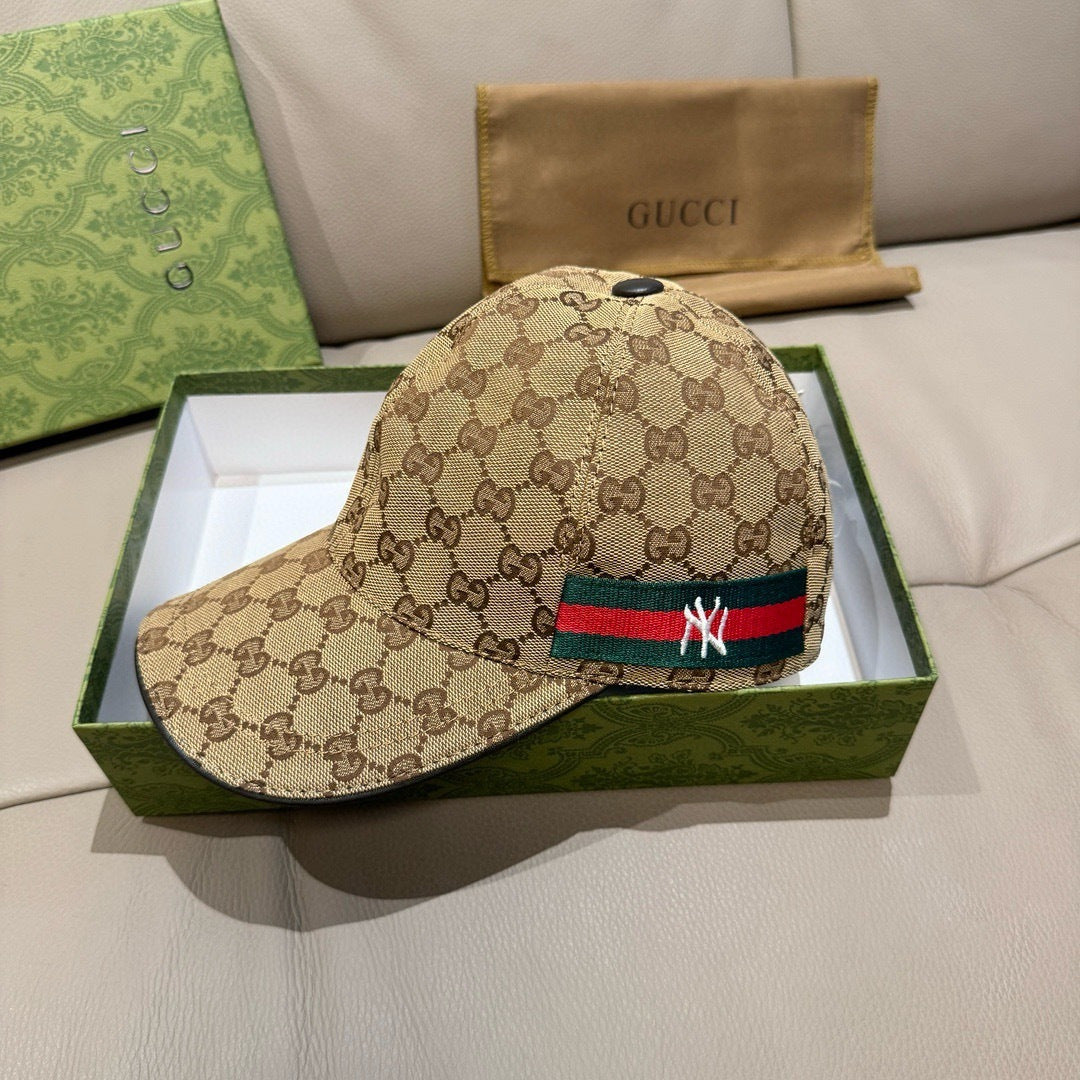 Gucci cap in beige GG canvas with green-red Web stripe and white NY logo