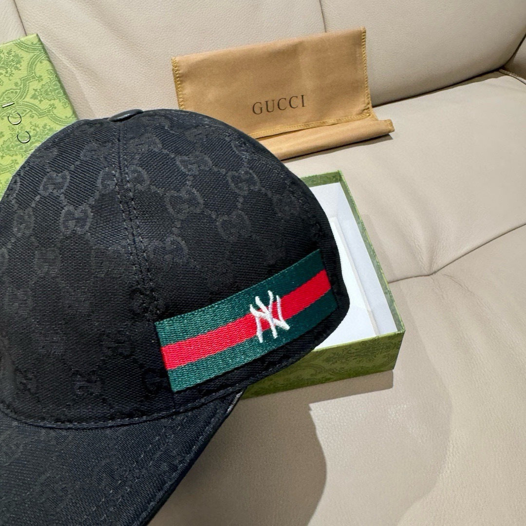 Black baseball cap with GG pattern and side stripe with white NY logo