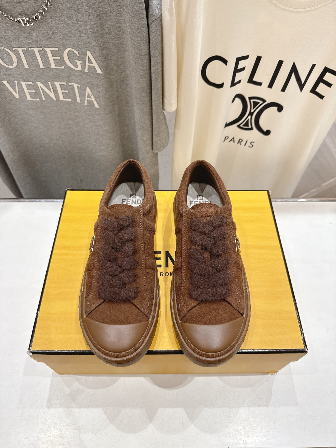Luxury Shoes Fendi Unisex
