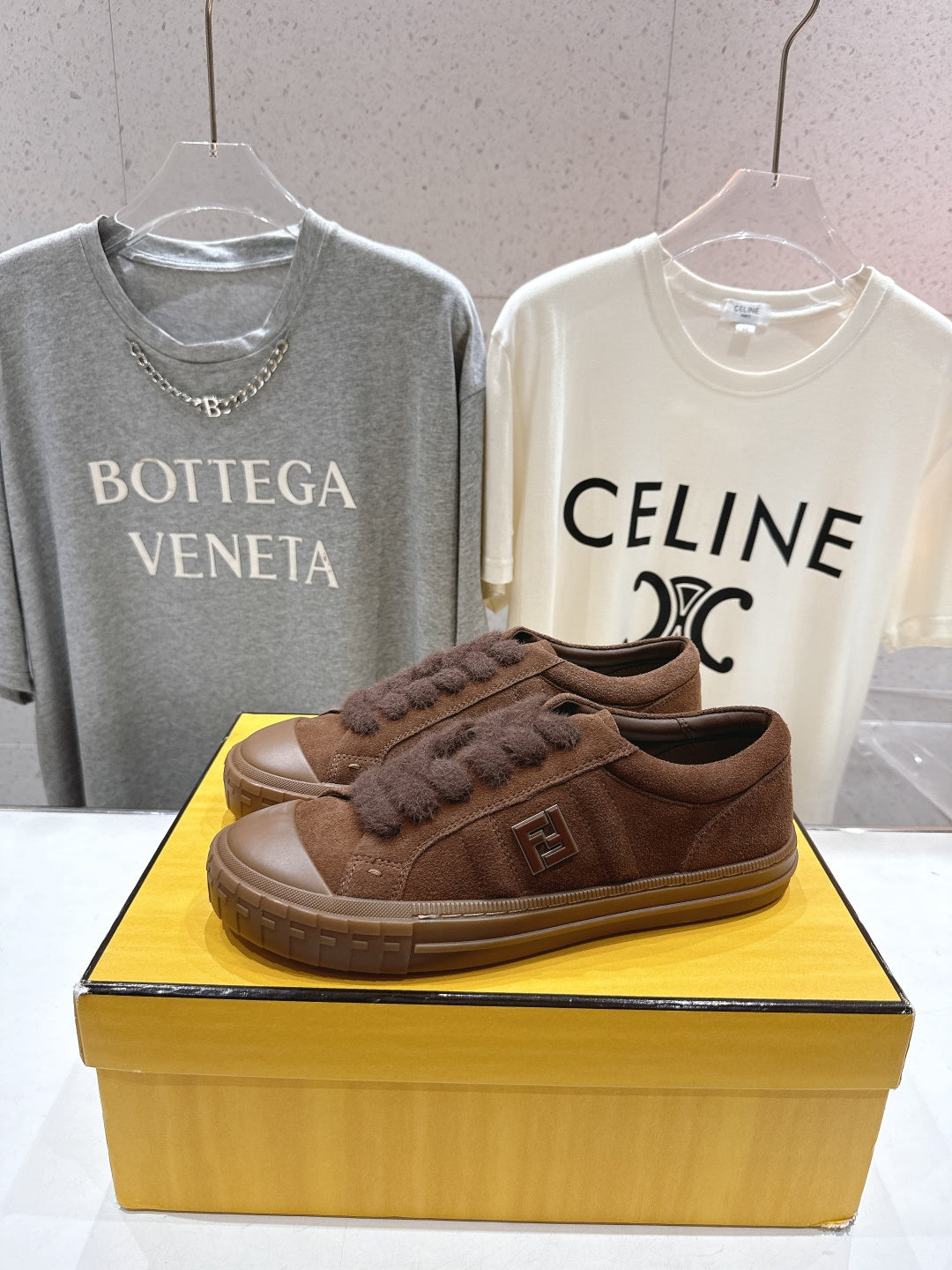Luxury Shoes Fendi Unisex