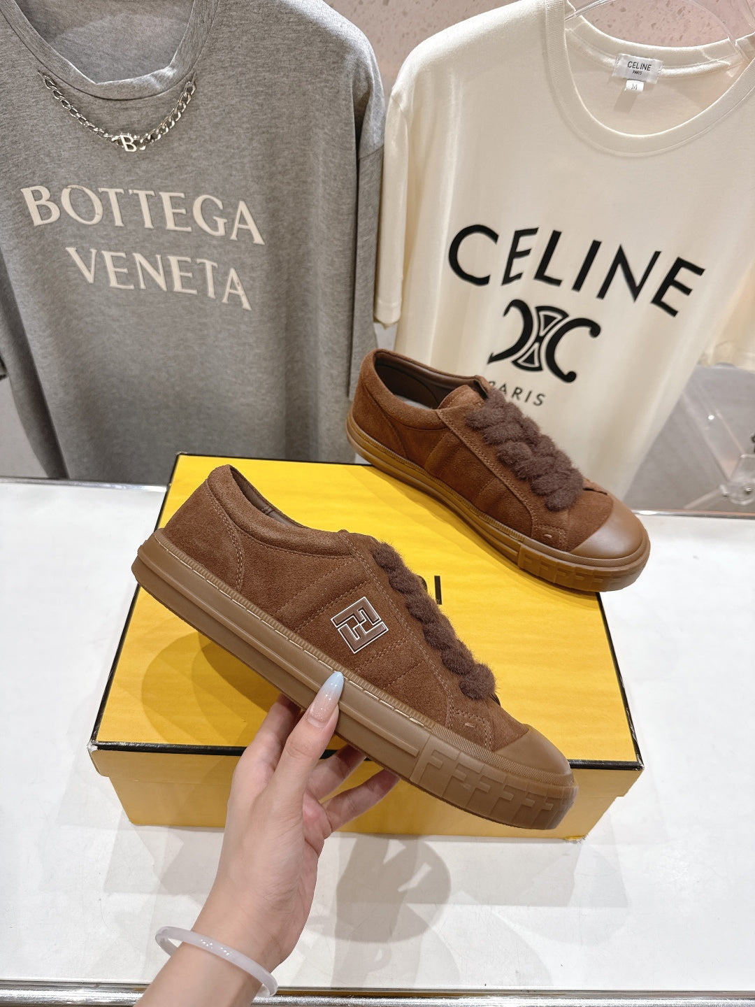 Luxury Shoes Fendi Unisex