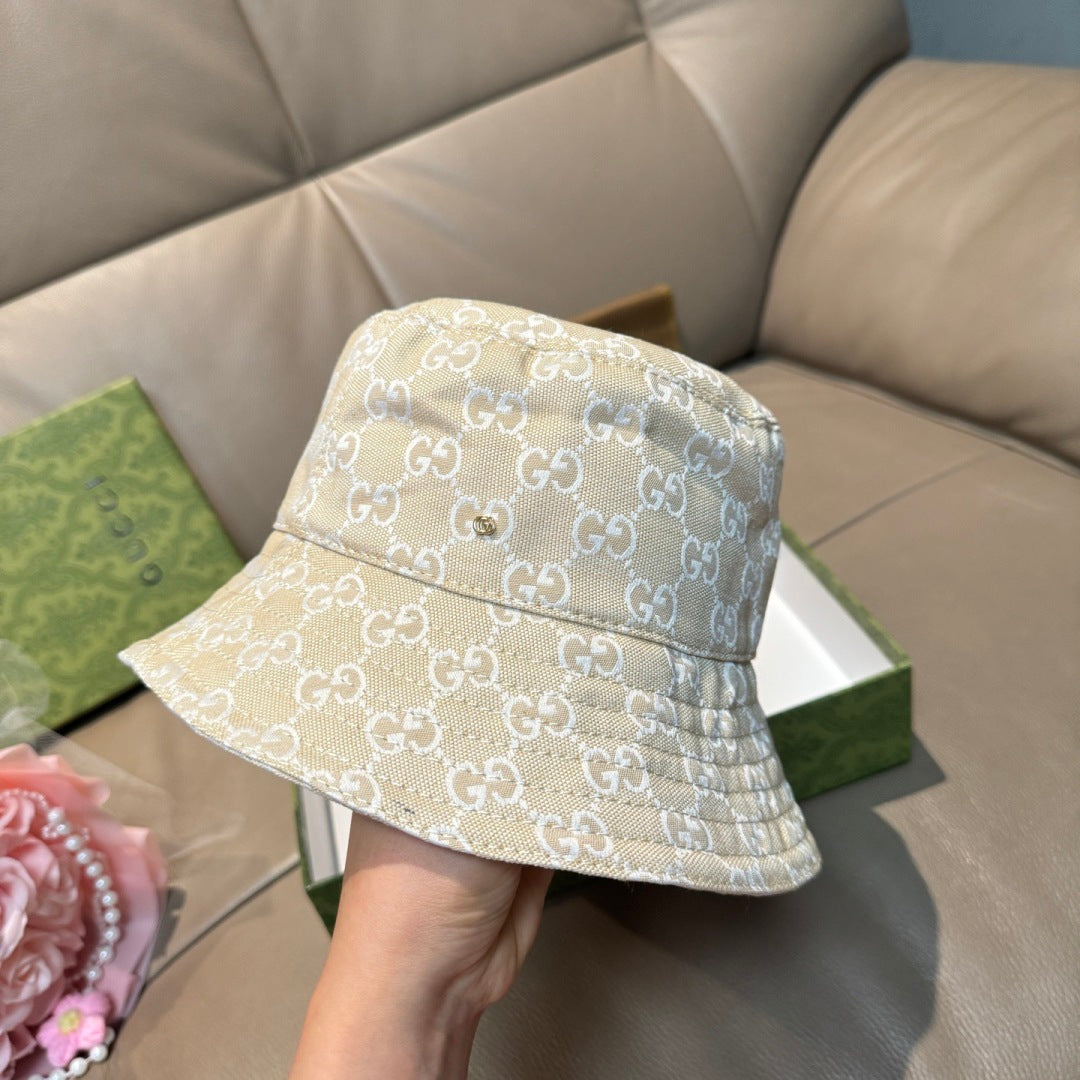 Gucci bucket hat beige/cream with GG monogram, back panel and brim