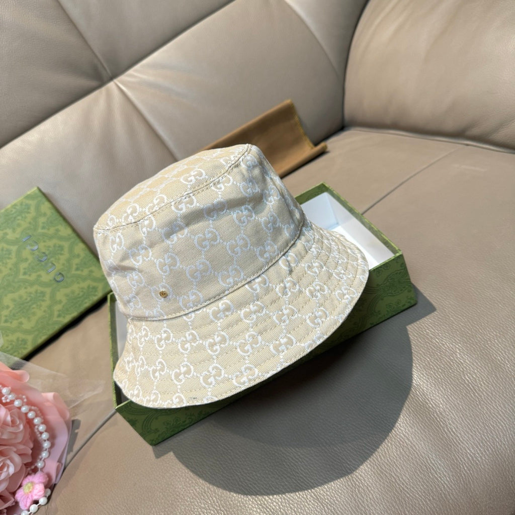 Gucci bucket hat in beige/cream with allover GG monogram pattern